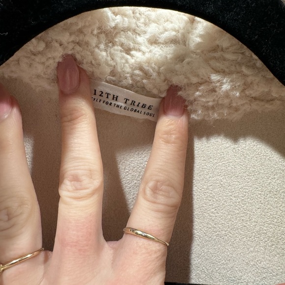 12th tribe shearling coat! Get on the trend ! In perfect condition ! - Picture 2 of 2